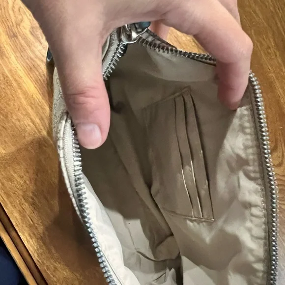 Nine West Blue Tote Bag Spacious and Minimalist with matching clutch - Picture 11 of 11